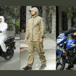 Raincoat of ‘Sara’ lifestyle in the rain